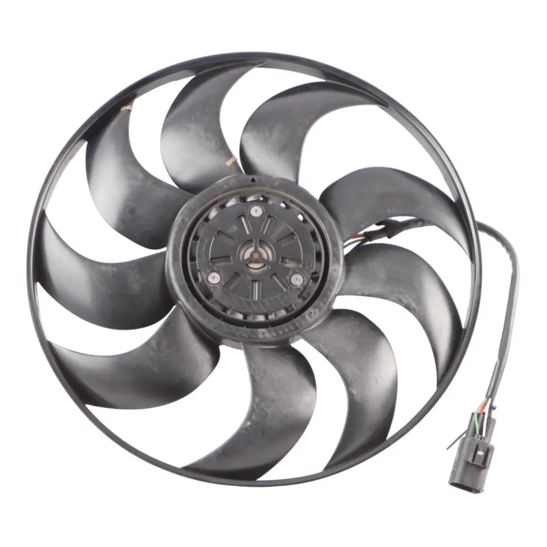 Fan Motor BMW G30 G32 Cooling Radiator Fan Engine 600W Diesel to with Part number 8655846 Fan Motor BMW G30 G32 Cooling Radiator Fan Engine 600W Diesel - SKU 8655846 - Part number 8655846