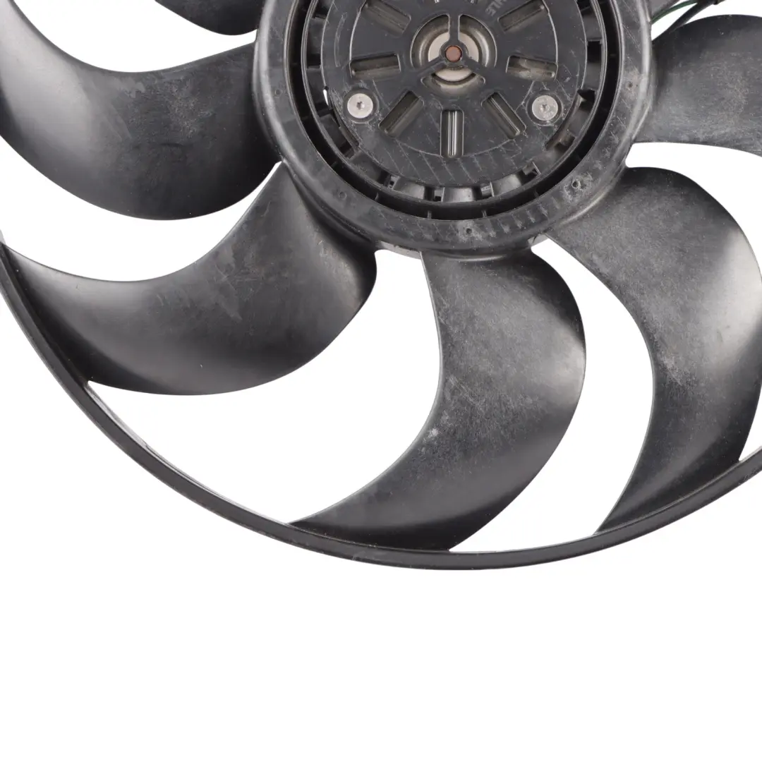 Fan Motor BMW G30 G32 Cooling Radiator Fan Engine 600W Diesel to with Part number 8655846 Fan Motor BMW G30 G32 Cooling Radiator Fan Engine 600W Diesel - SKU 8655846 - Part number 8655846