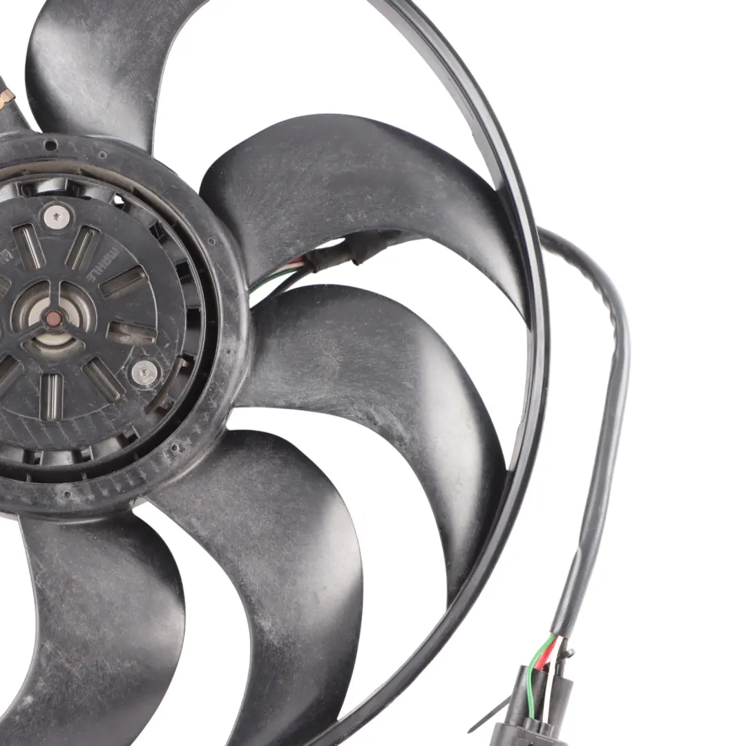 Fan Motor BMW G30 G32 Cooling Radiator Fan Engine 600W Diesel to with Part number 8655846 Fan Motor BMW G30 G32 Cooling Radiator Fan Engine 600W Diesel - SKU 8655846 - Part number 8655846