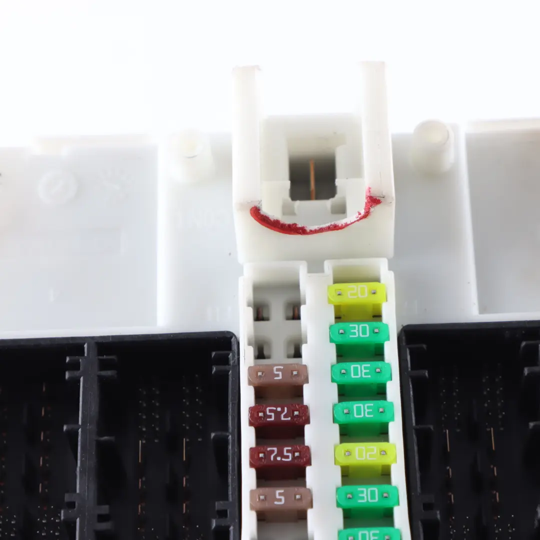 Body Control Module Unit ECU to BMW X1 F48 Mini F60 BCM with Part number 8795008 BMW X1 F48 Mini F60 BCM Body Control Module Unit ECU - SKU 8795008 - Part number 8795008