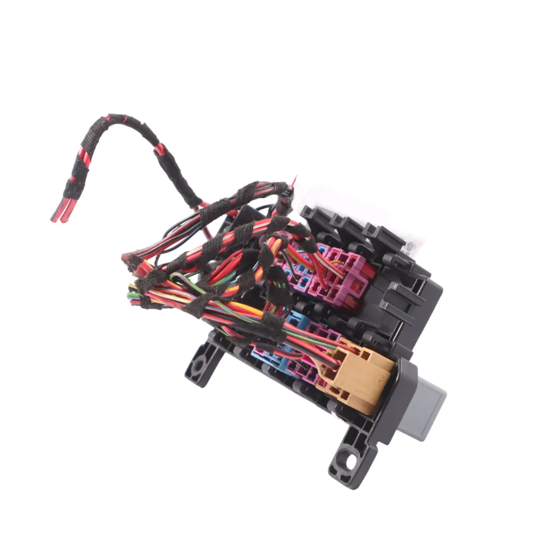 Audi A6 C6 Fusible Relé Caja Módulo Unidad Soporte - SKU 8A0937530 - Número de pieza 8A0937530