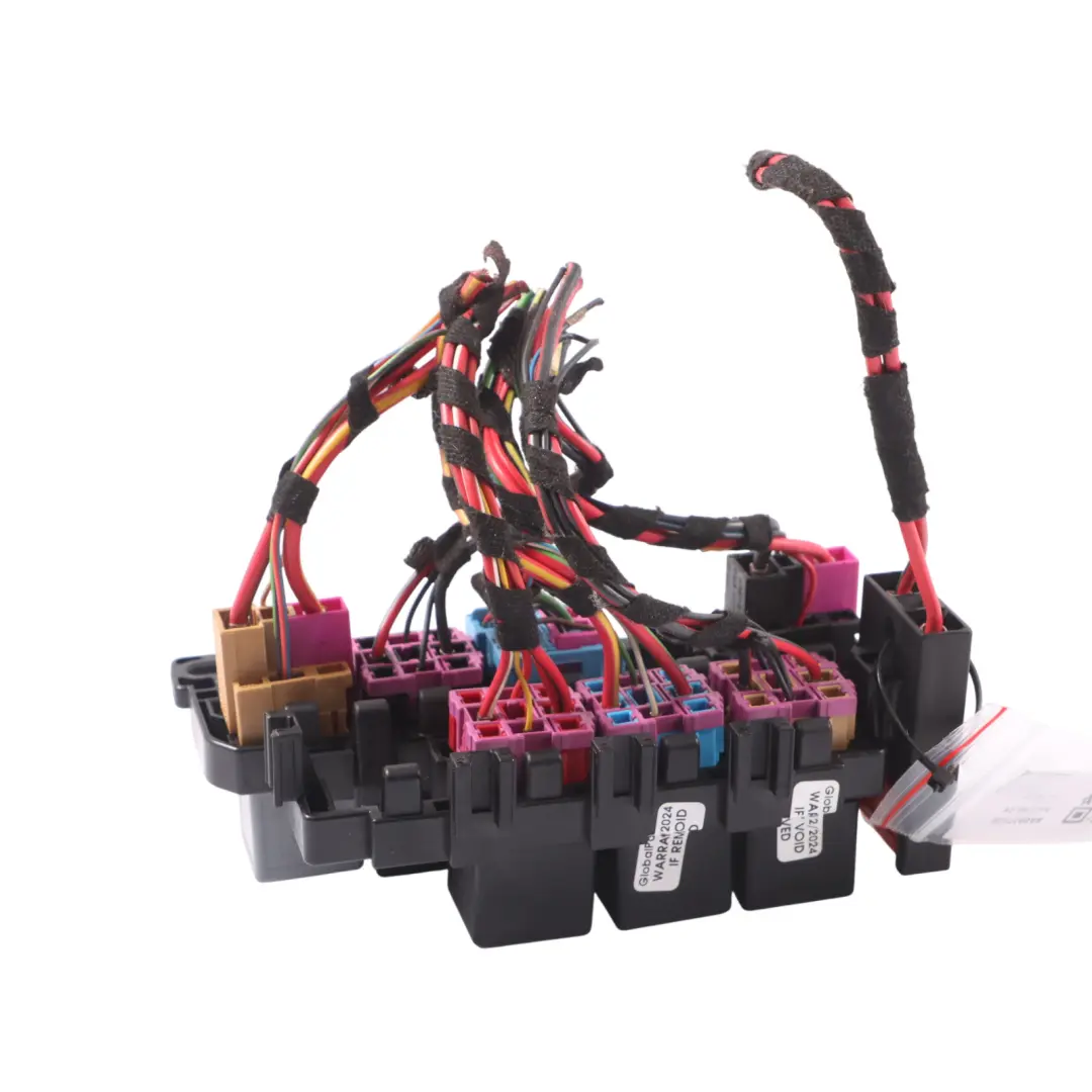 Audi A6 C6 Support pour boîte à fusibles module et unité support - SKU 8A0937530 - Numéro de pièce 8A0937530