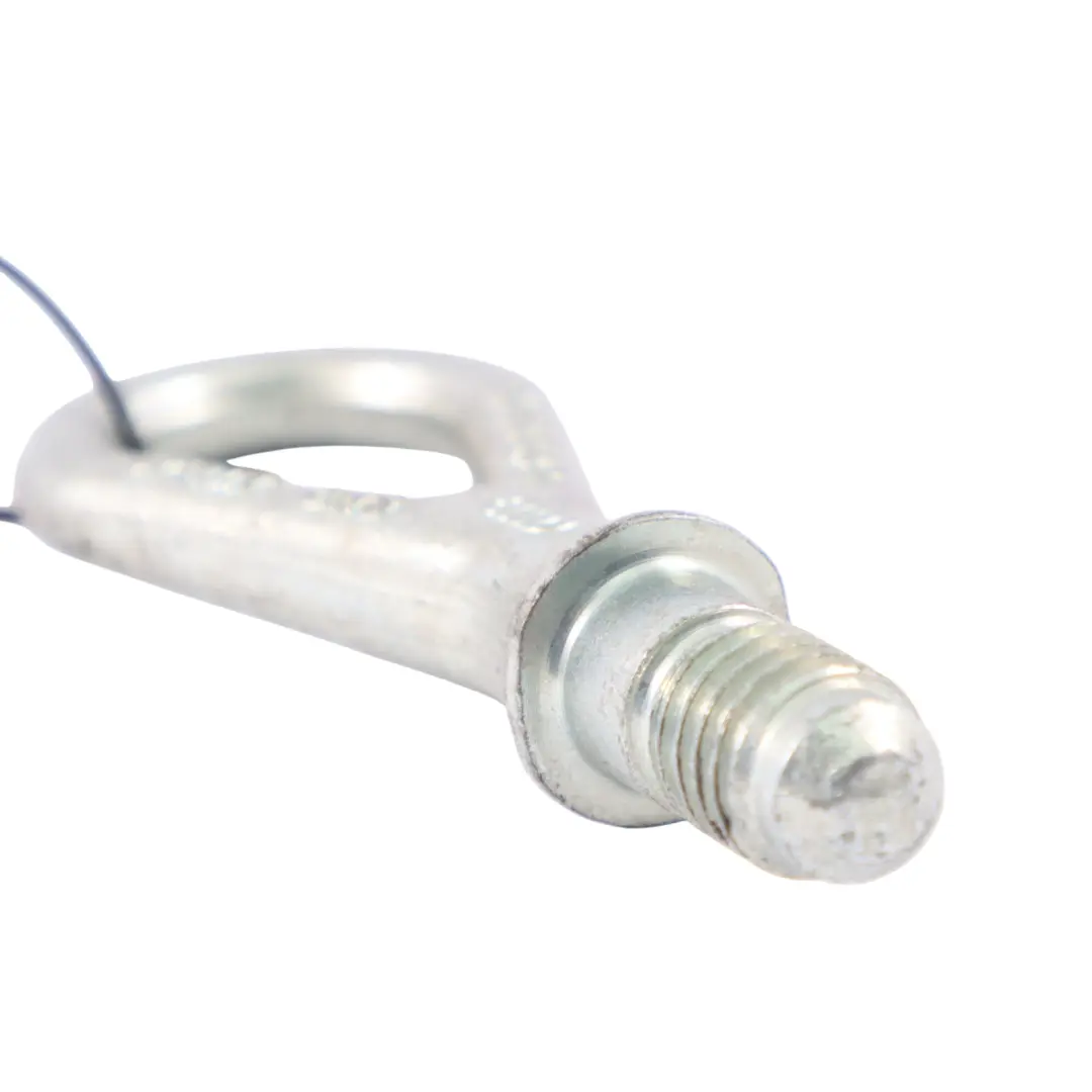 Uchwyt Ucho Hak Holowniczy 4B0805616A do Audi A6 C6 A4 8E o numerze 8E0805616D Audi A6 C6 A4 8E Uchwyt Ucho Hak Holowniczy 4B0805616A - SKU 8E0805616D - Numer Części 8E0805616D
