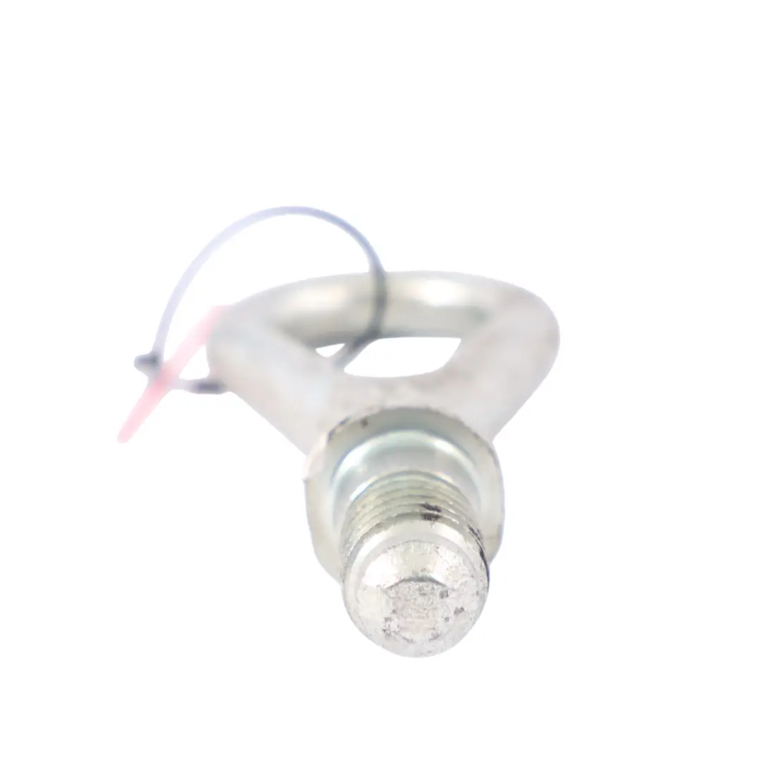 Uchwyt Ucho Hak Holowniczy 4B0805616A do Audi A6 C6 A4 8E o numerze 8E0805616D Audi A6 C6 A4 8E Uchwyt Ucho Hak Holowniczy 4B0805616A - SKU 8E0805616D - Numer Części 8E0805616D