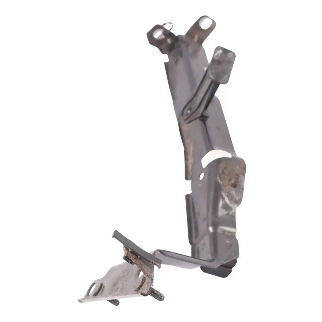 Vordere untere Flügelführung Halterung Träger Links für Audi A4 B8 mit Teilenummer 8K0821135P Audi A4 B8 Vordere untere Flügelführung Halterung Träger Links - SKU 8K0821135P - Teilenummer 8K0821135P