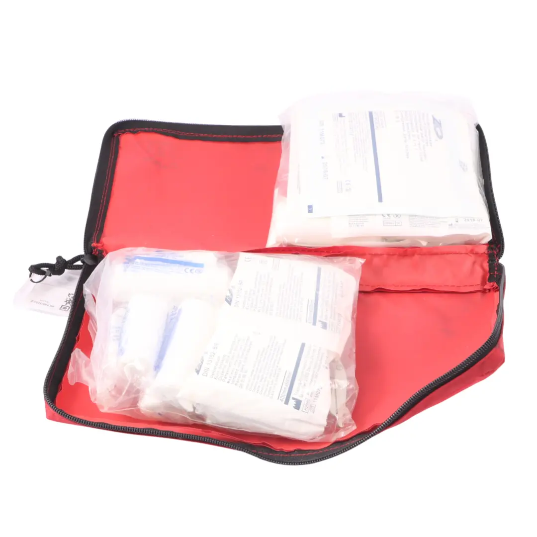 Premiers secours Audi A4 B8 8K A5 8T Kit d'urgence Mallette rouge pour à propos du numéro de pièce 8K0860282C Premiers secours Audi A4 B8 8K A5 8T Kit d'urgence Mallette rouge - SKU 8K0860282C - Numéro de pièce 8K0860282C