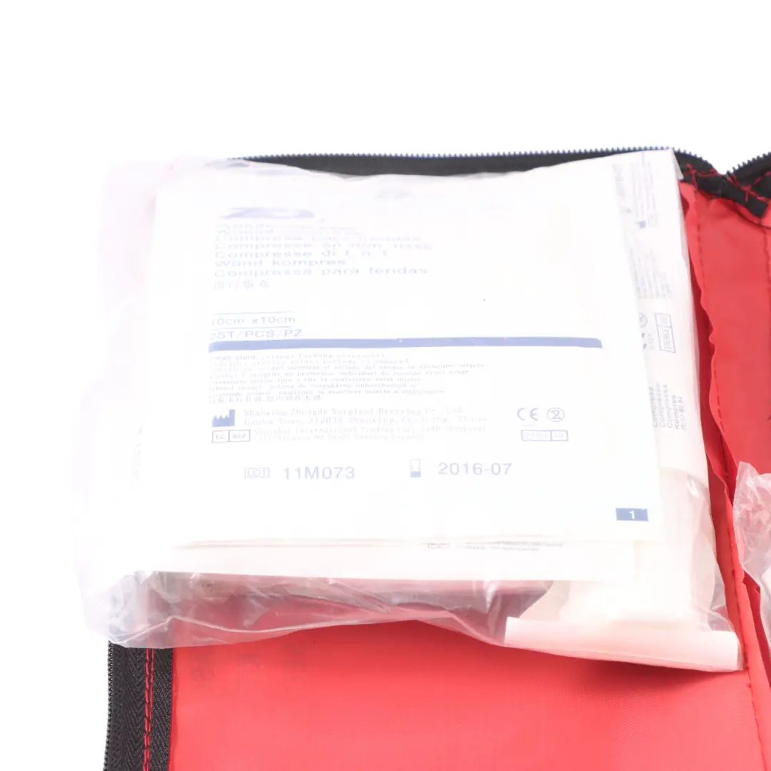 Erste Hilfe Audi A4 B8 8K A5 8T Erste Hilfe Kit Rotes Etui für mit Teilenummer 8K0860282C Erste Hilfe Audi A4 B8 8K A5 8T Erste Hilfe Kit Rotes Etui - SKU 8K0860282C - Teilenummer 8K0860282C