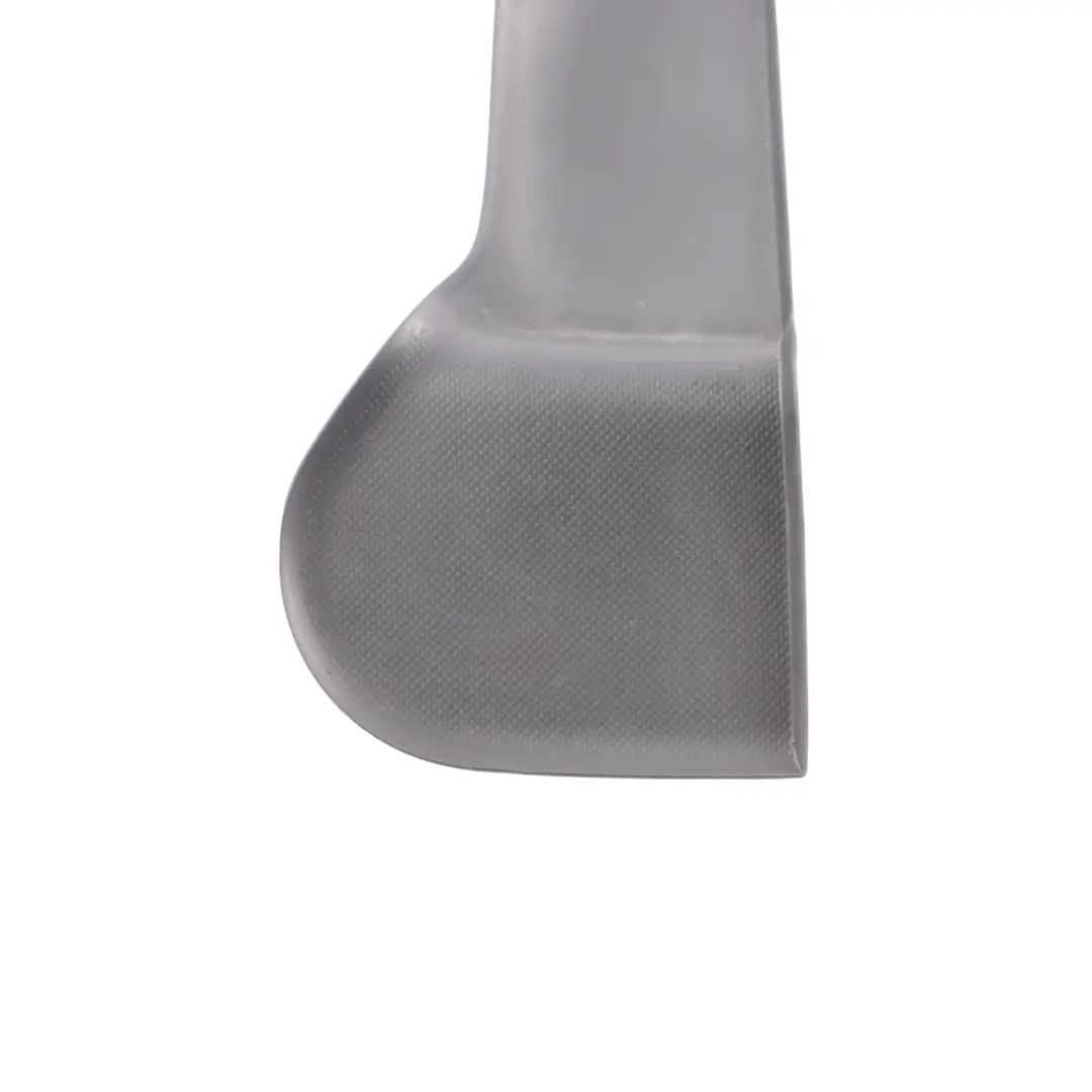 Vassoio scheda porta Inserto Tappetino copertura destra per Audi A4 B8 con numero di parte 8K0868134 Audi A4 B8 Vassoio scheda porta Inserto Tappetino copertura destra - SKU 8K0868134 - Numero di parte 8K0868134