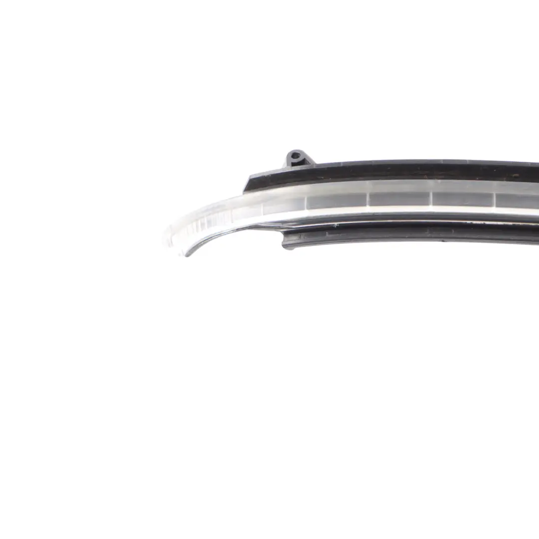 Specchio Indicatore Ripetitore Segnale direzione destra per Audi Q3 8U con numero di parte 8K0949102 Audi Q3 8U Specchio Indicatore Ripetitore Segnale direzione destra - SKU 8K0949102 - Numero di parte 8K0949102