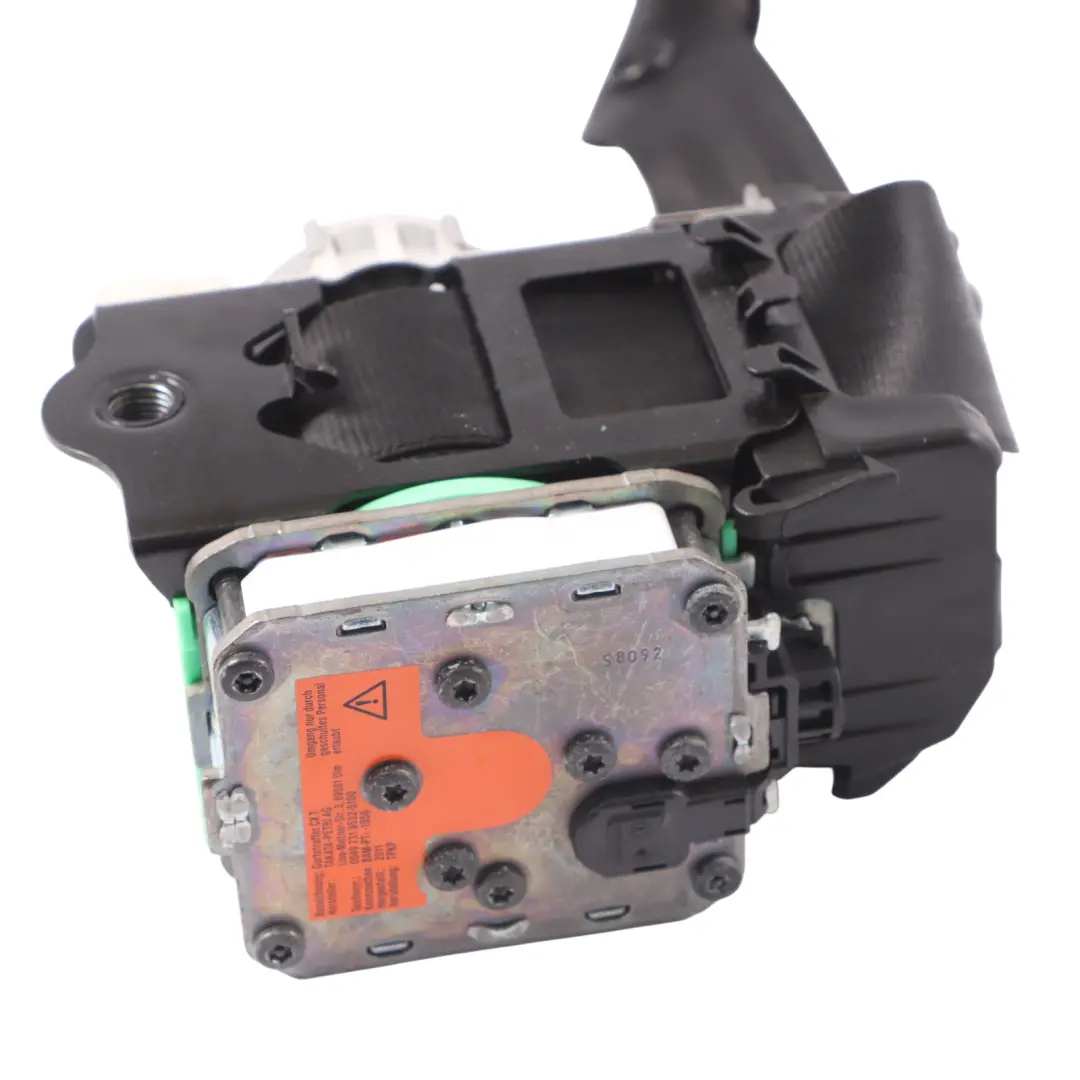 Cintura di sicurezza anteriore sinistra superiore Nero per Audi A4 B8 con numero di parte 8K1857705J Audi A4 B8 Cintura di sicurezza anteriore sinistra superiore Nero - SKU 8K1857705J-1 - Numero di parte 8K1857705J