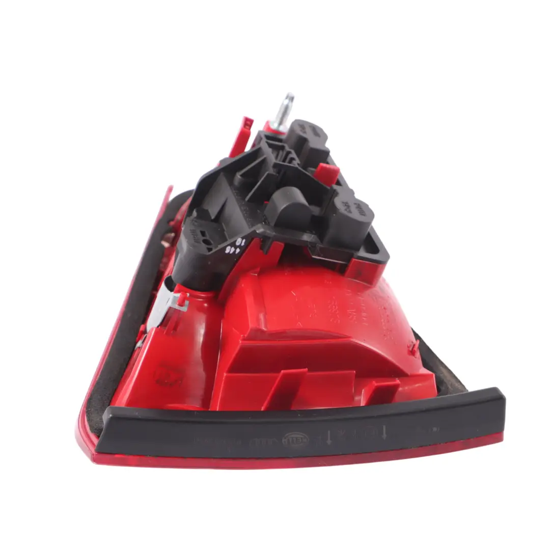 Berline Feu arrière gauche du couvercle de coffre pour Audi A4 B8 à propos du numéro de pièce 8K5945093D Audi A4 B8 Berline Feu arrière gauche du couvercle de coffre - SKU 8K5945093D-1 - Numéro de pièce 8K5945093D
