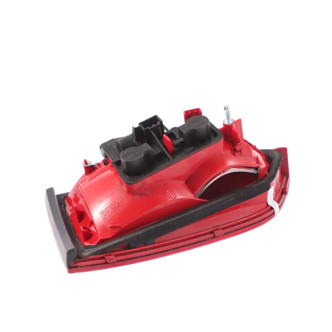 Trasera Izquierda Tapa Maletero Luz Trasera 8K5945093D para Audi A4 B8 Berlina con número de pieza 8K5945093D-1 Audi A4 B8 Berlina Trasera Izquierda Tapa Maletero Luz Trasera 8K5945093D - SKU 8K5945093D-1 - Número de pieza 8K5945093D-1