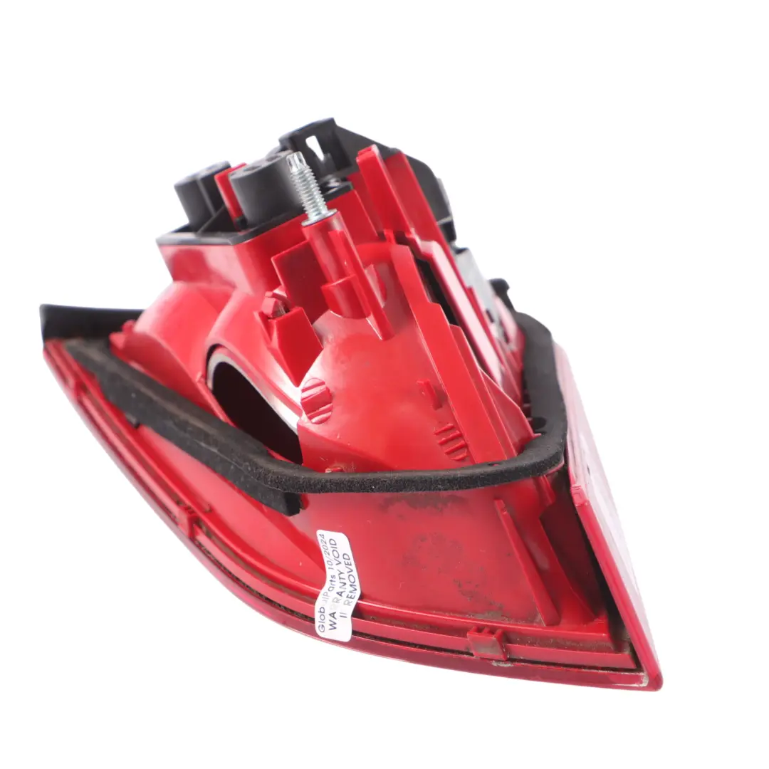 Berline Feu arrière gauche du couvercle de coffre pour Audi A4 B8 à propos du numéro de pièce 8K5945093D Audi A4 B8 Berline Feu arrière gauche du couvercle de coffre - SKU 8K5945093D-1 - Numéro de pièce 8K5945093D