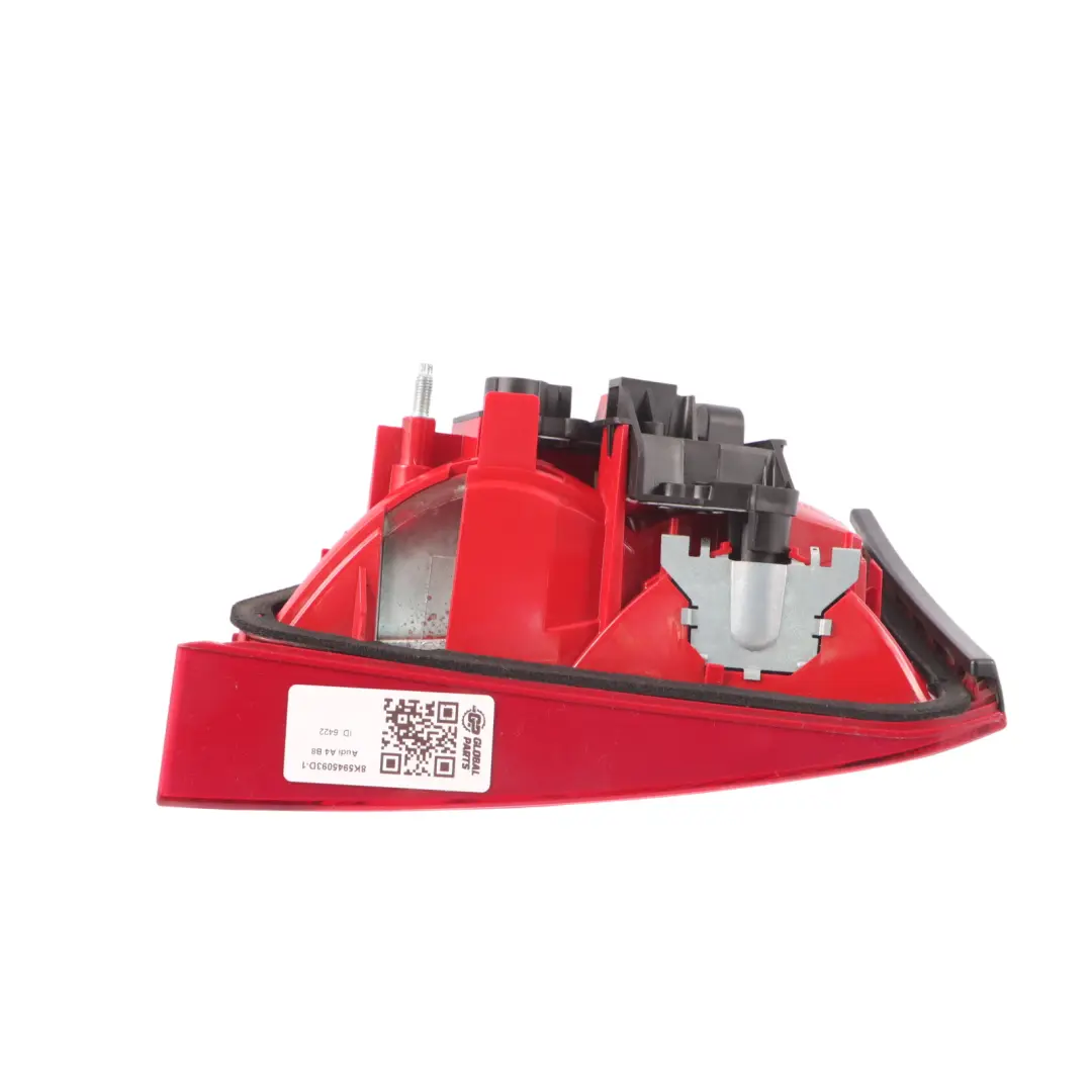 Audi A4 B8 Berline Feu arrière gauche du couvercle de coffre 8K5945093D - SKU 8K5945093D-1 - Numéro de pièce 8K5945093D-1