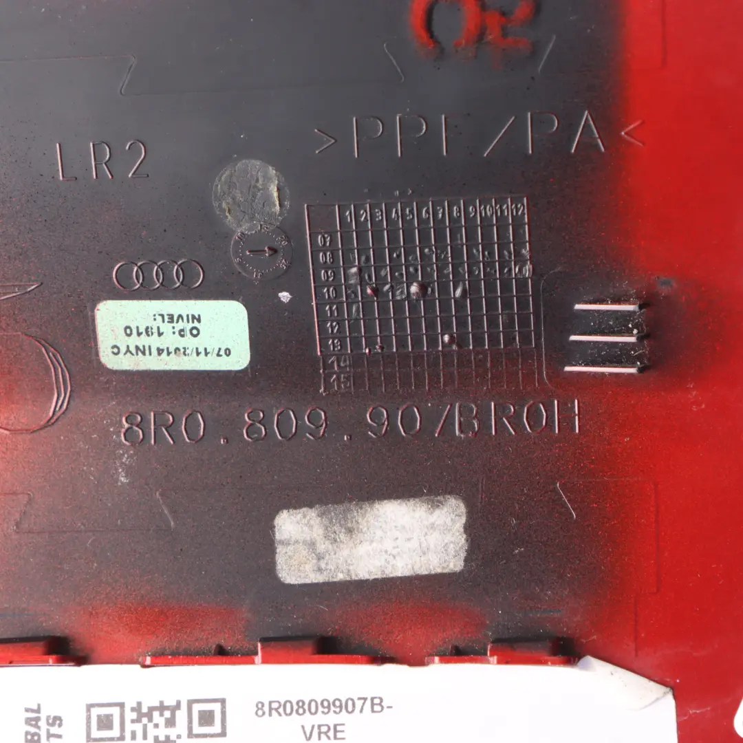 Tapa Combustible Depósito Rojo Volcán Metalizado Y3M para Audi Q5 con número de pieza 8R0809907B Audi Q5 Tapa Combustible Depósito Rojo Volcán Metalizado Y3M - SKU 8R0809907B-VRE - Número de pieza 8R0809907B