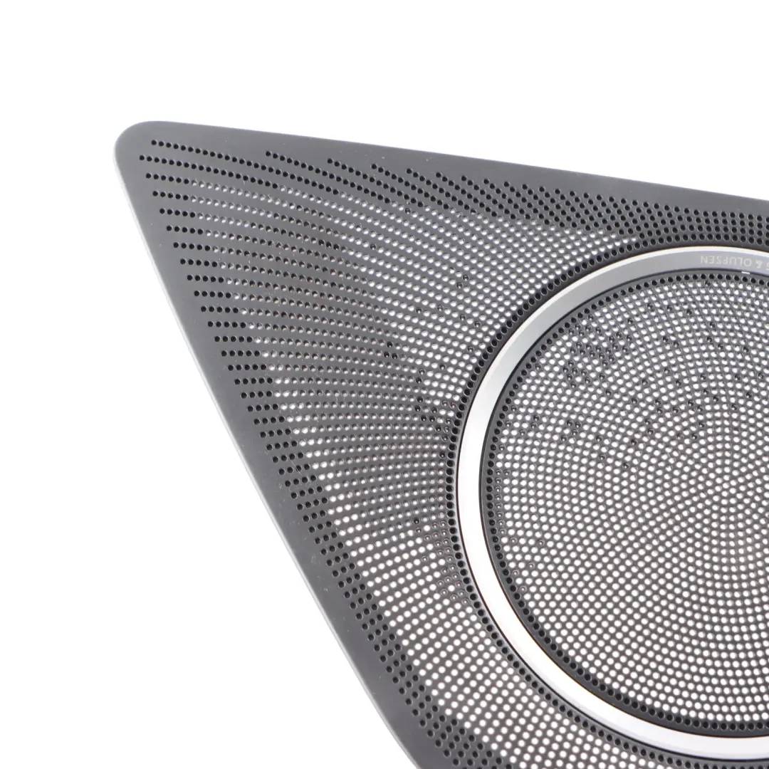 Coupé Porte Avant Haut parleur Couvre Tweeter Droit pour Audi A5 8T à propos du numéro de pièce 8T0035420A Audi A5 8T Coupé Porte Avant Haut parleur Couvre Tweeter Droit - SKU 8T0035420A - Numéro de pièce 8T0035420A