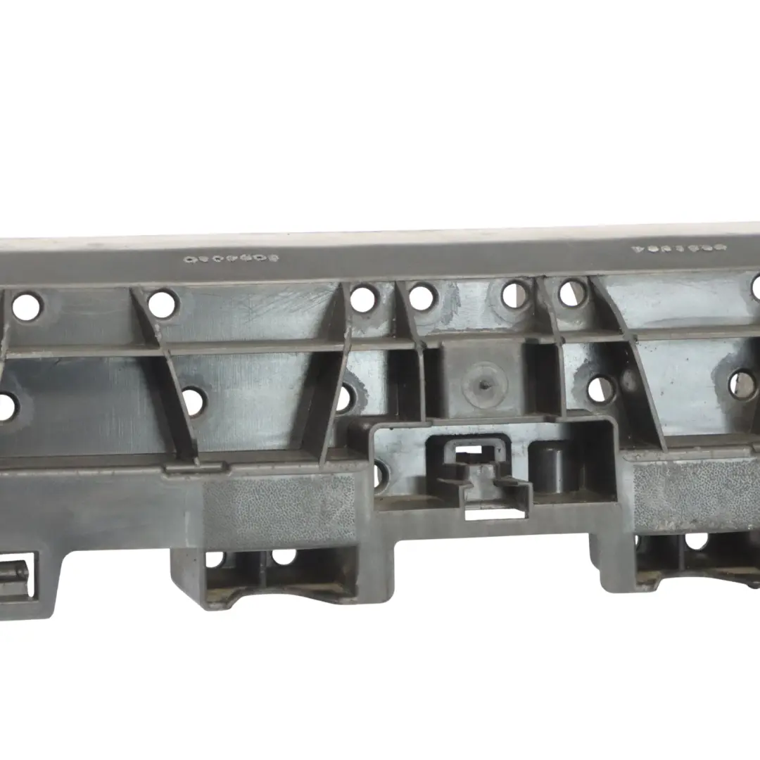 paraurti posteriore centrale supporto staffa titolare per Audi A5 8T con numero di parte 8T0807385 Audi A5 8T paraurti posteriore centrale supporto staffa titolare - SKU 8T0807385 - Numero di parte 8T0807385