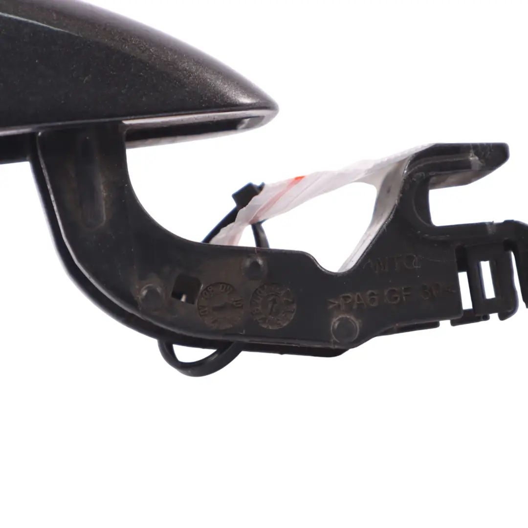 Poignée de porte avant arrière gauche Lava Grey Pearl Effect - Z7L pour Audi A4 B8 à propos du numéro de pièce 8T0837205A Audi A4 B8 Poignée de porte avant arrière gauche Lava Grey Pearl Effect - Z7L - SKU 8T0837205A-LAG - Numéro de pièce 8T0837205A