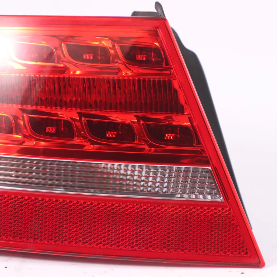 Audi A5 8T Rückleuchte Rücklicht äußere Seite Kotflügel Links - SKU 8T0945095D-1 - Teilenummer 8T0945095D