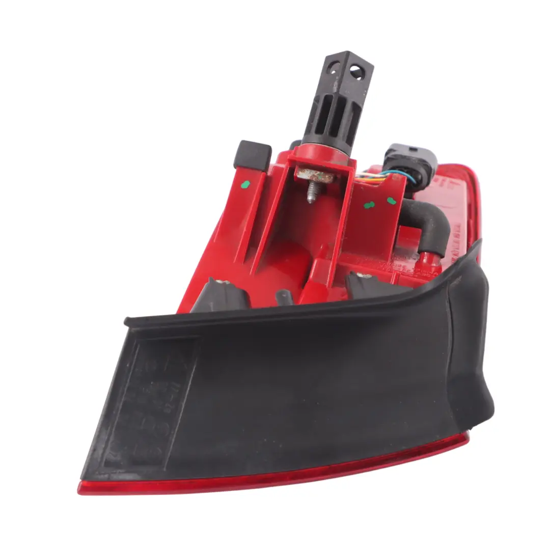 Luz Trasera Lado Exterior Guardabarros Derecho para Audi A5 8T con número de pieza 8T0945096D Audi A5 8T Luz Trasera Lado Exterior Guardabarros Derecho - SKU 8T0945096D-1 - Número de pieza 8T0945096D