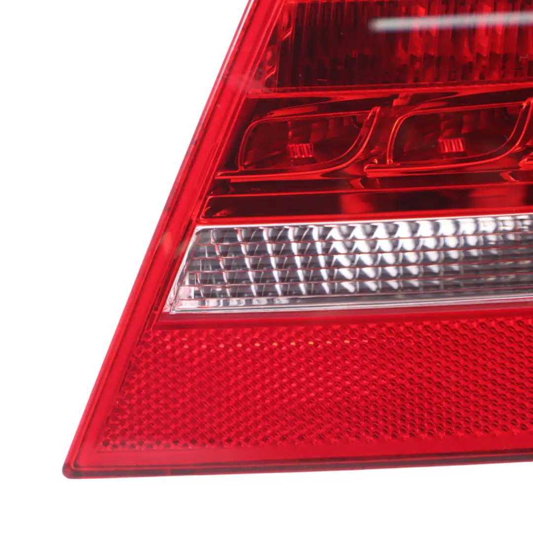 Feu arrière Feu arrière Aile latérale extérieure droite pour Audi A5 8T à propos du numéro de pièce 8T0945096D Audi A5 8T Feu arrière Feu arrière Aile latérale extérieure droite - SKU 8T0945096D-1 - Numéro de pièce 8T0945096D
