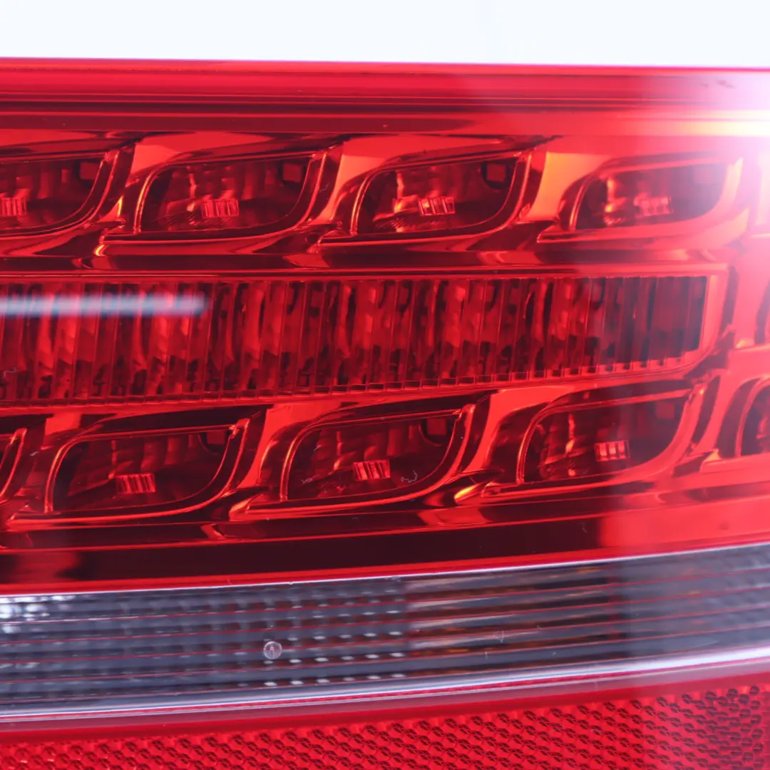 Rückleuchte Rücklicht äußere Seite Kotflügel Rechts für Audi A5 8T mit Teilenummer 8T0945096D Audi A5 8T Rückleuchte Rücklicht äußere Seite Kotflügel Rechts - SKU 8T0945096D-1 - Teilenummer 8T0945096D
