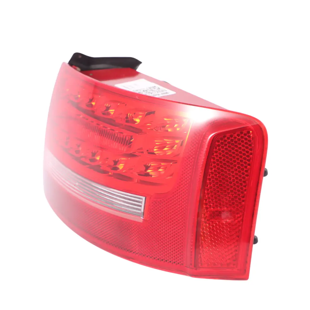 Audi A5 8T Luz Trasera Lado Exterior Guardabarros Derecho - SKU 8T0945096D-1 - Número de pieza 8T0945096D