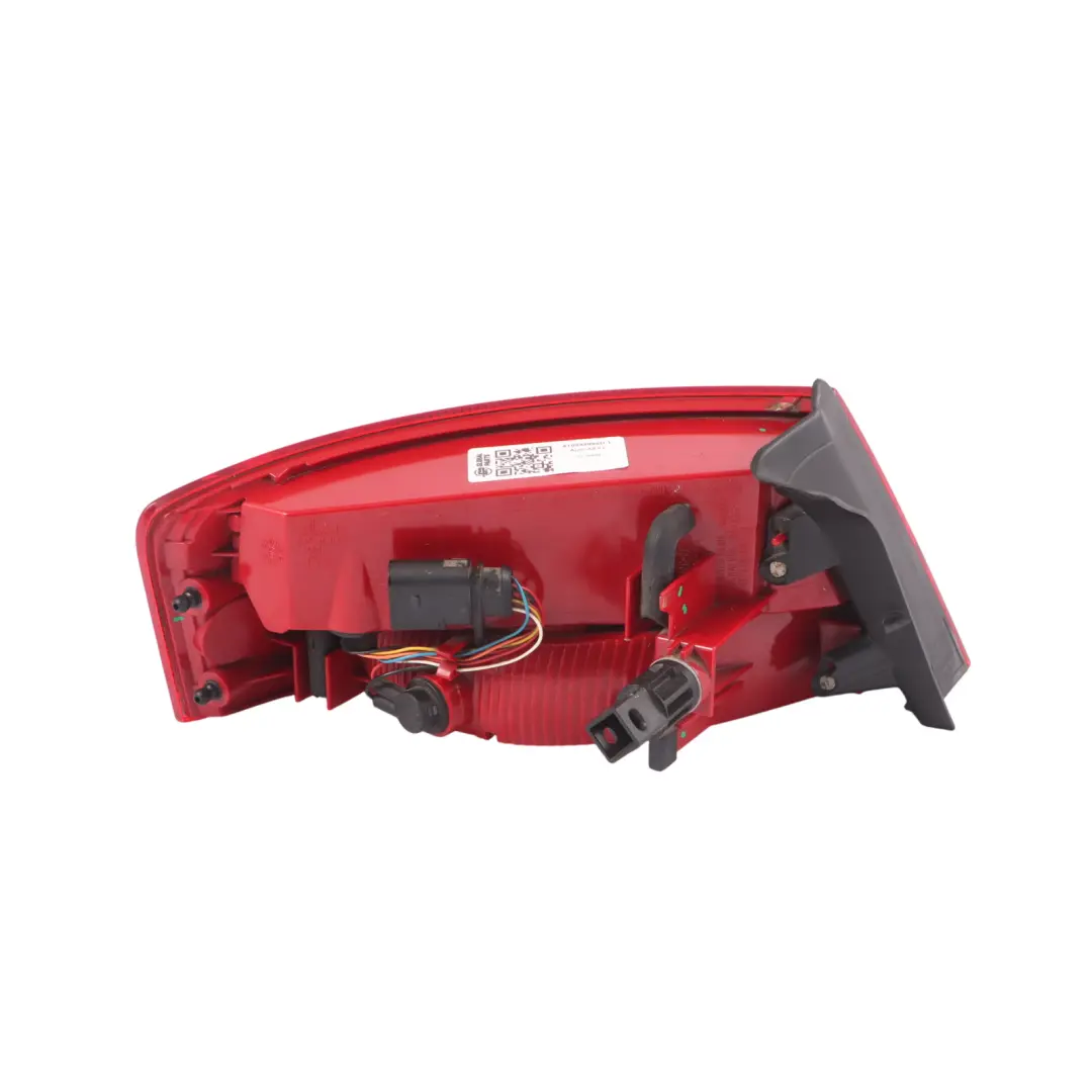 Feu arrière Feu arrière Aile latérale extérieure droite pour Audi A5 8T à propos du numéro de pièce 8T0945096D Audi A5 8T Feu arrière Feu arrière Aile latérale extérieure droite - SKU 8T0945096D-1 - Numéro de pièce 8T0945096D