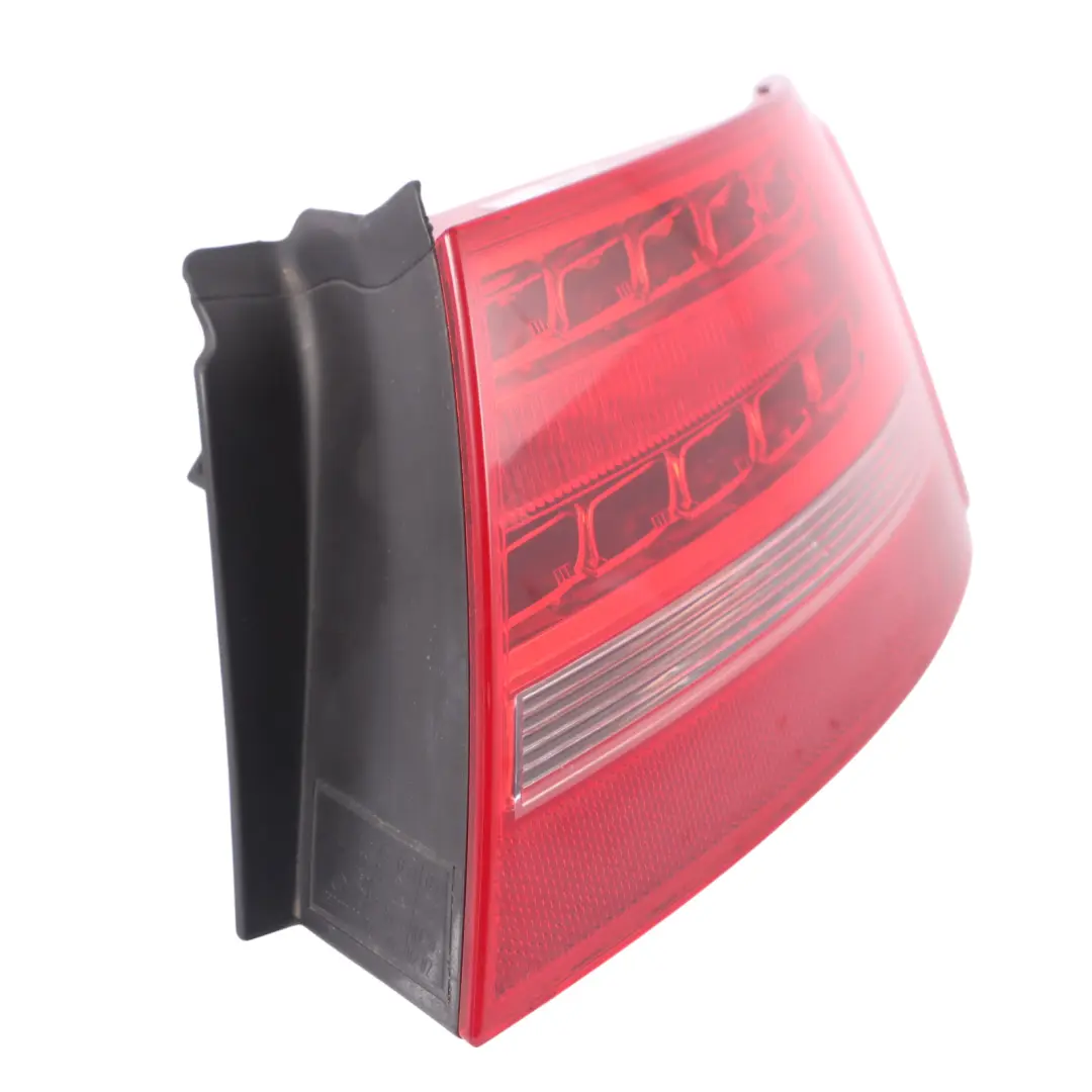 Audi A5 8T Luz Trasera Lado Exterior Guardabarros Derecho - SKU 8T0945096D-1 - Número de pieza 8T0945096D