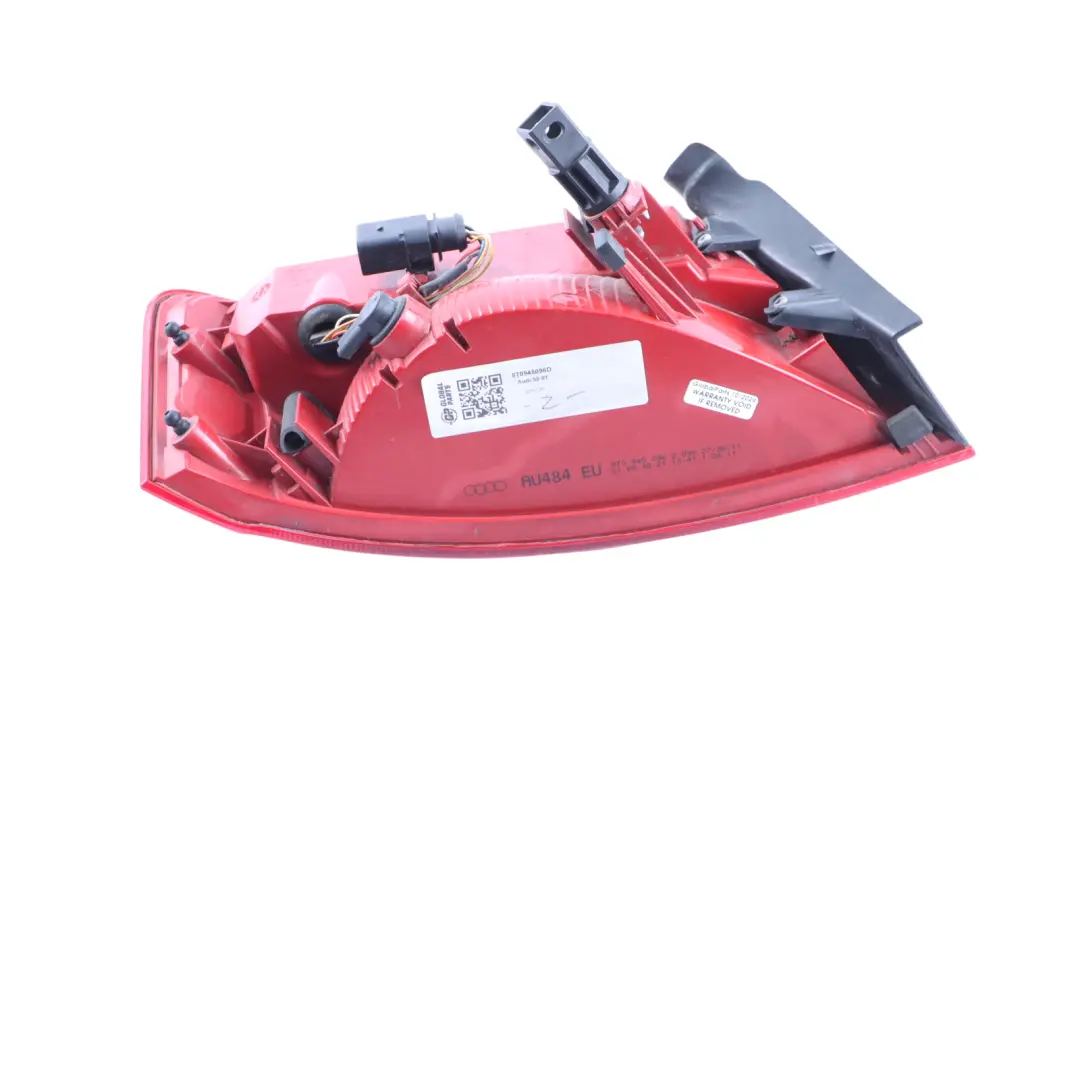 Fanale Posteriore Posteriore Esterno Parafango Destro per Audi A5 8T con numero di parte 8T0945096D Audi A5 8T Fanale Posteriore Posteriore Esterno Parafango Destro - SKU 8T0945096D - Numero di parte 8T0945096D