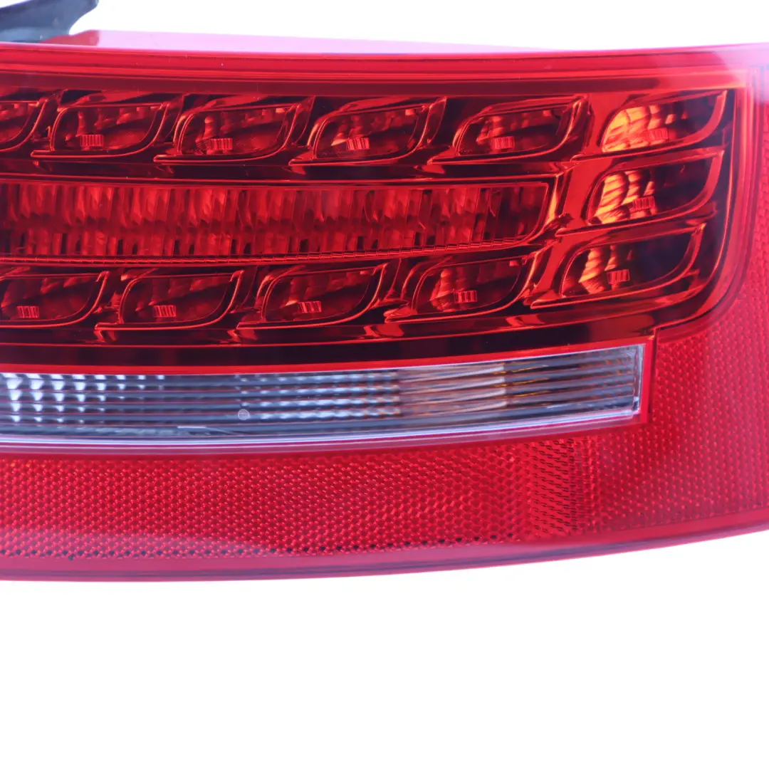 Audi A5 8T Fanale Posteriore Posteriore Esterno Parafango Destro - SKU 8T0945096D - Numero di parte 8T0945096D