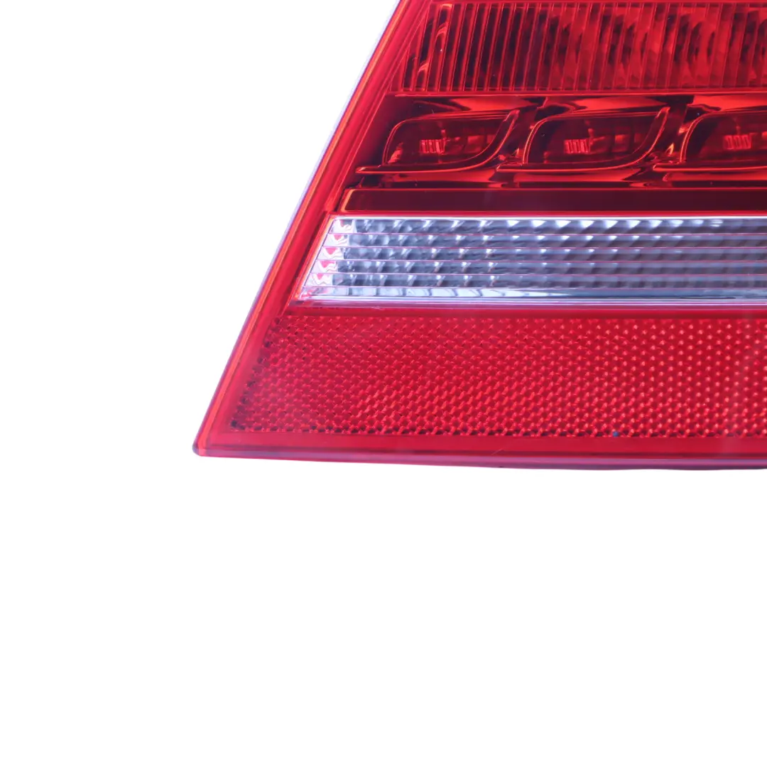 Lampa Zewnętrzna Błotnik Boczny Prawy Tył Tylna do Audi A5 8T o numerze 8T0945096D Audi A5 8T Lampa Zewnętrzna Błotnik Boczny Prawy Tył Tylna - SKU 8T0945096D - Numer Części 8T0945096D