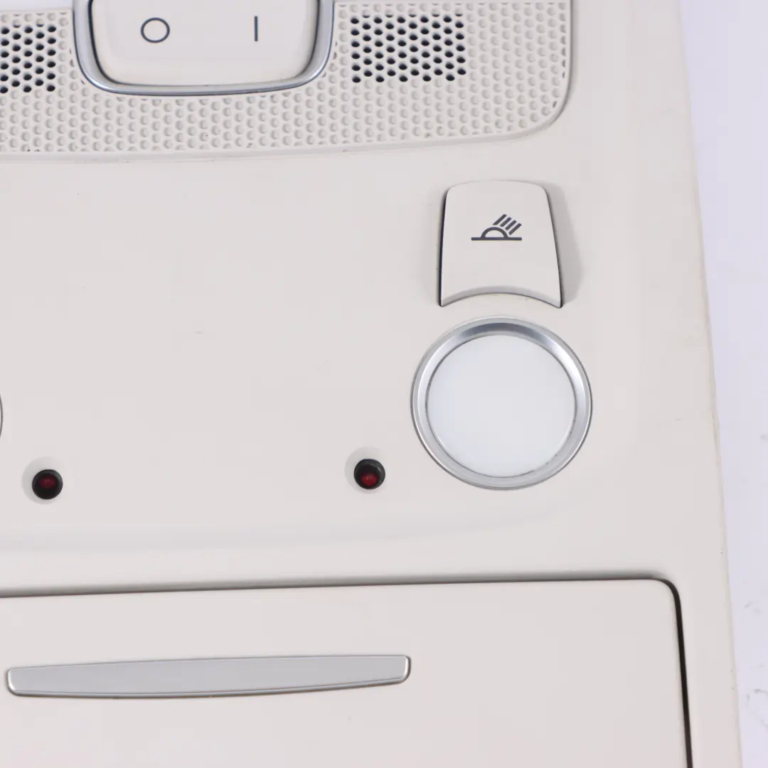 Audi A5 8T Plafond avant Toit Lampe lecture courtoisie intérieure 8T0947135BF - SKU 8T0947135B-1 - Numéro de pièce 8T0947135B-1