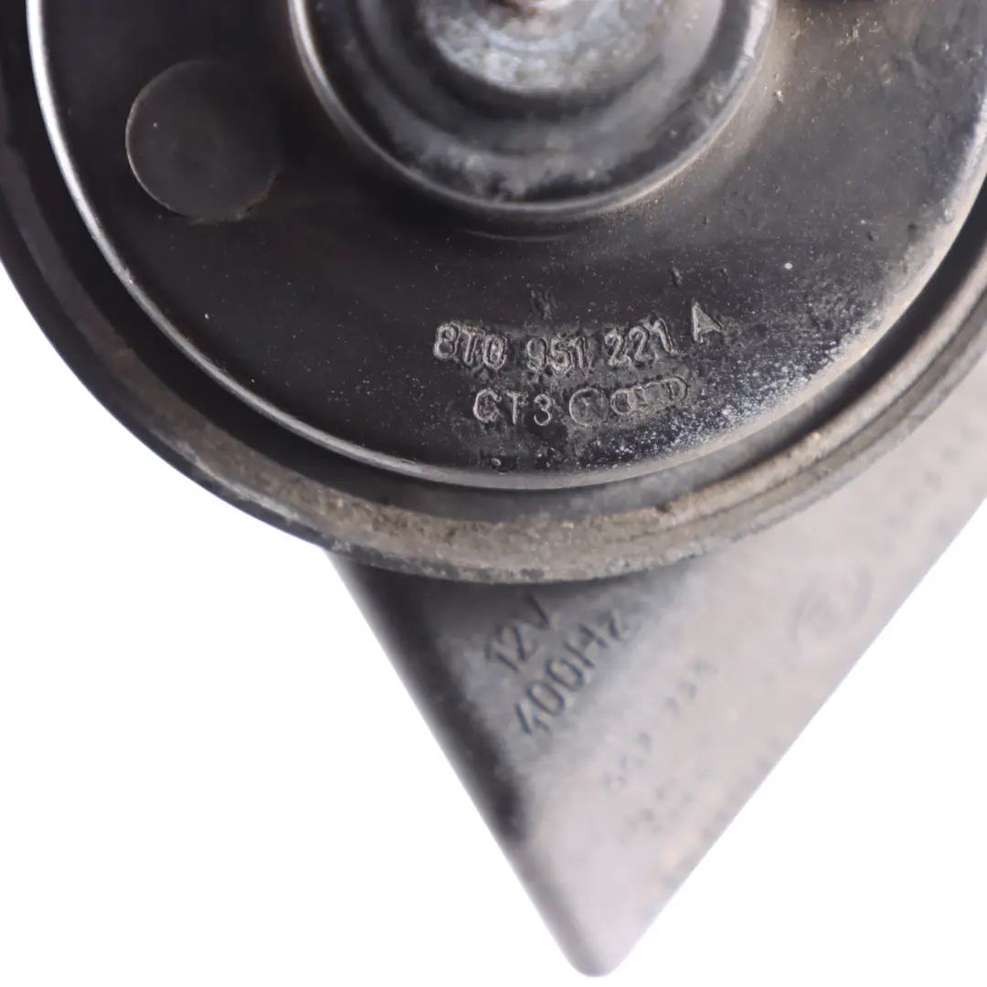 Alarma Sirena Bocina Señal Bajo Tono Fanfarria Lado Derecho 8T0951221 para Audi A5 8T con número de pieza 8T0951221A Audi A5 8T Alarma Sirena Bocina Señal Bajo Tono Fanfarria Lado Derecho 8T0951221 - SKU 8T0951221A - Número de pieza 8T0951221A