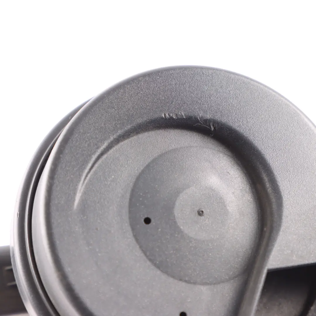 Audi A5 8T Alarma Sirena Bocina Señal Bajo Tono Fanfarria Lado Derecho 8T0951221 - SKU 8T0951221A - Número de pieza 8T0951221A