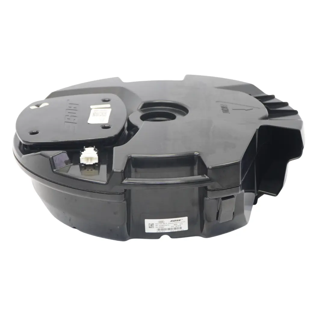 BOSE Subwoofer Głośnik Basowy Bagażnika do Audi Q3 8U o numerze 8U0035382A Audi Q3 8U BOSE Subwoofer Głośnik Basowy Bagażnika - SKU 8U0035382A - Numer Części 8U0035382A