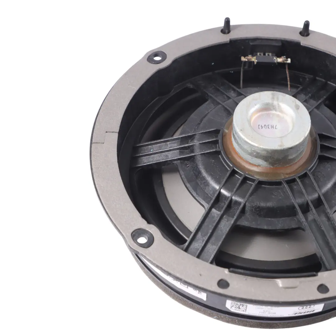 Głośnik BOSE Drzwi Przednie Prawe Lewe 200mm do Audi Q3 8U o numerze 8U0035415B Audi Q3 8U Głośnik BOSE Drzwi Przednie Prawe Lewe 200mm - SKU 8U0035415B - Numer Części 8U0035415B