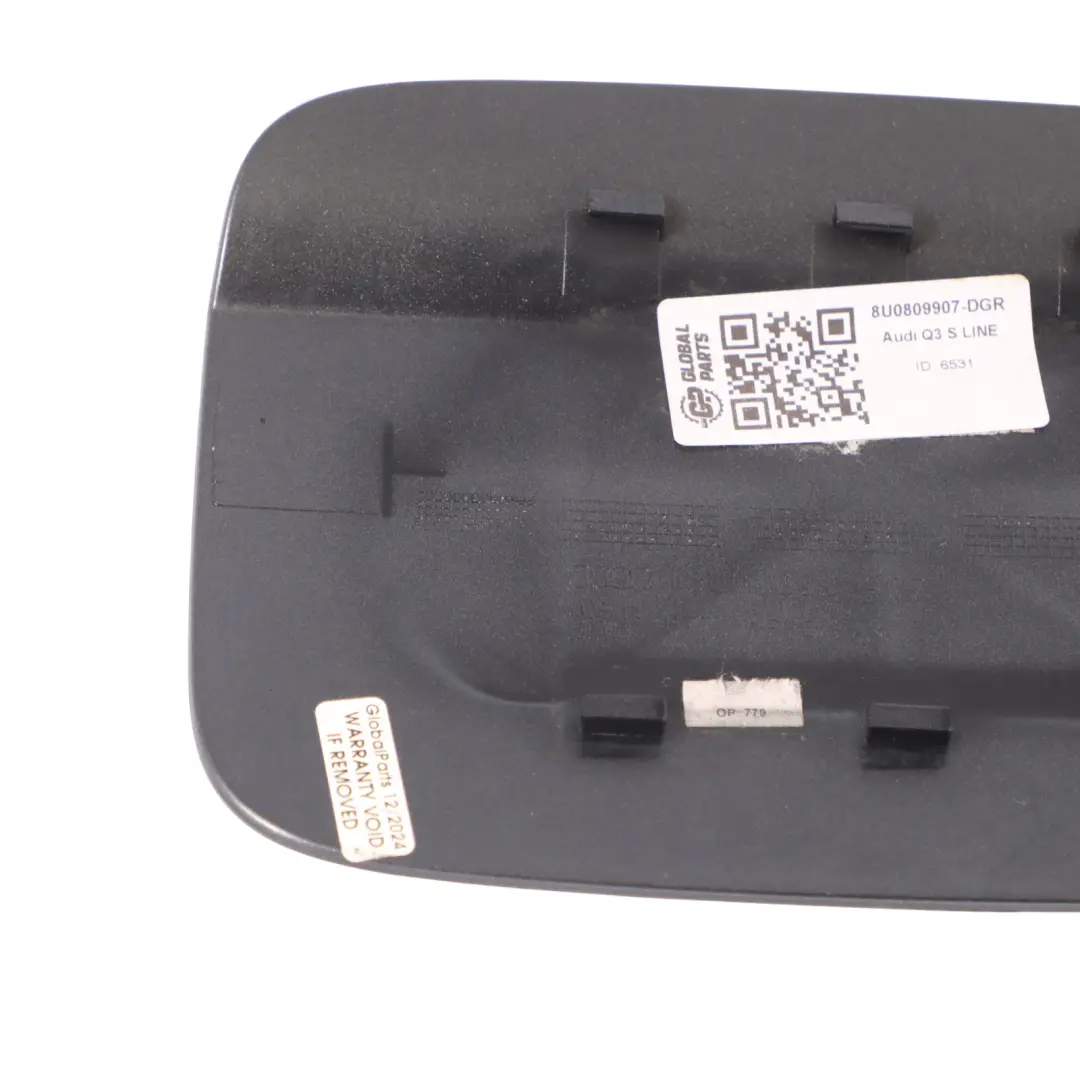 Capuchon de trappe à carburant Gris Daytona - Z7S pour Audi Q3 8U à propos du numéro de pièce 8U0809907 Audi Q3 8U Capuchon de trappe à carburant Gris Daytona - Z7S - SKU 8U0809907-DGR - Numéro de pièce 8U0809907