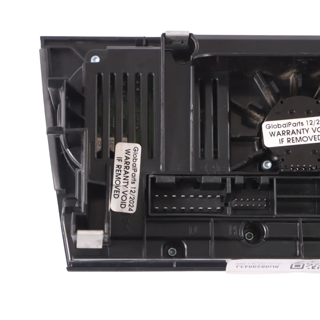Audi Q3 8U Panel de control del ventilador del aire acondicionado - SKU 8U0820043J - Número de pieza 8U0820043J