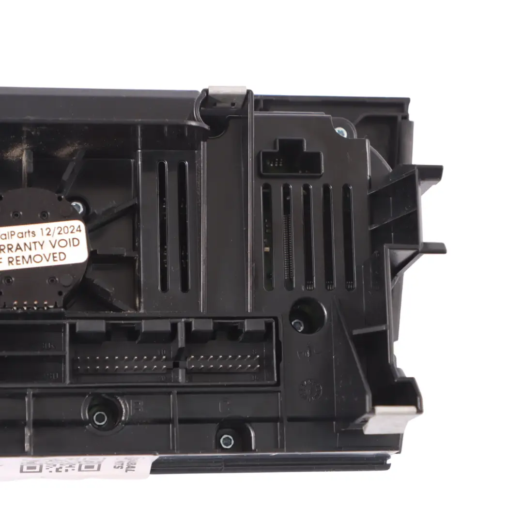 Audi Q3 8U Panel de control del ventilador del aire acondicionado - SKU 8U0820043J - Número de pieza 8U0820043J