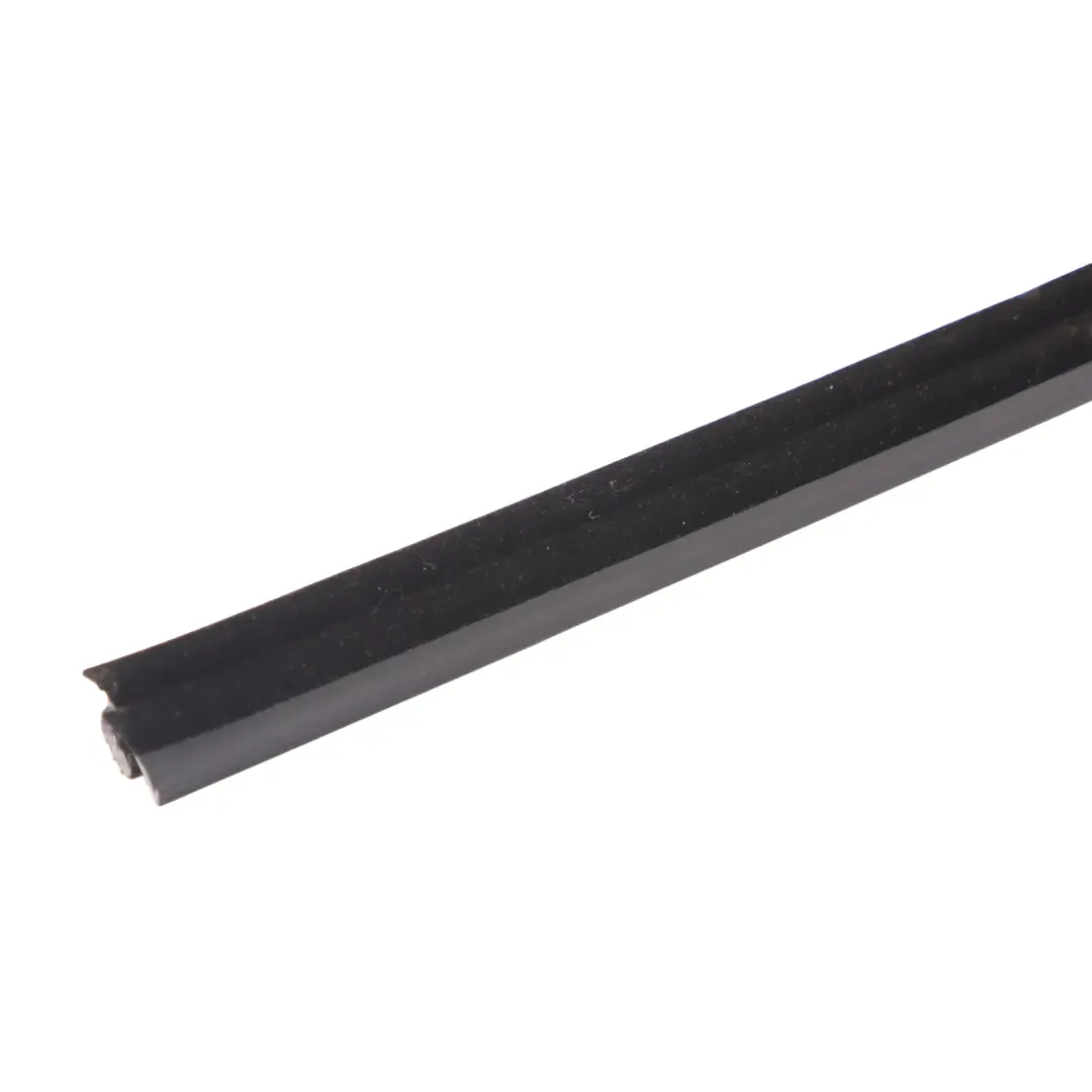 Audi Q3 8U Window Seal Door Rear Left N/S Sealing Gasket Rubber - SKU 8U0839479 - Part number 8U0839479