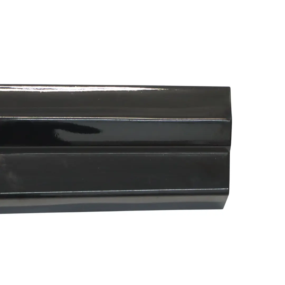 Audi Q3 8U Hintere Türverkleidung Untere Zierleiste Rechts Daytona Grau - Z7S - SKU 8U0853970R-DGR - Teilenummer 8U0853970R