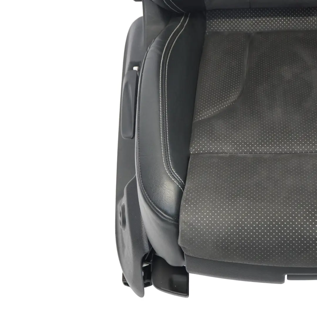 Siège sport avant droit S-Line chauffant mi-cuir noir argenté pour Audi Q3 8U à propos du numéro de pièce 8U0881806AL Audi Q3 8U Siège sport avant droit S-Line chauffant mi-cuir noir argenté - SKU 8U0881806AL-2 - Numéro de pièce 8U0881806AL