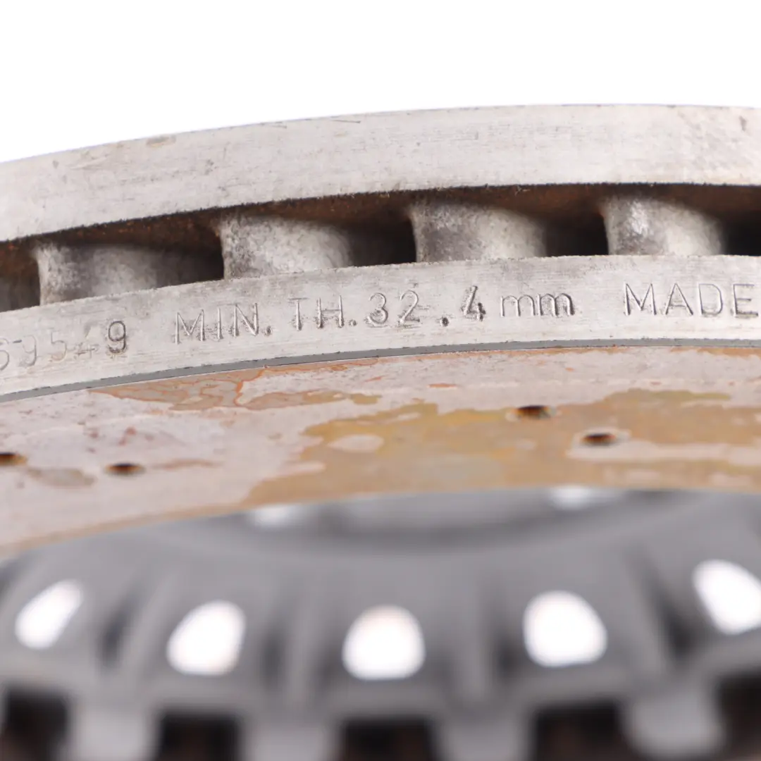 Brake Disc Front Left Right N/O/S Set to Audi RS3 8V 2.5 TFSI Quattro with Part number 8V0615301S Audi RS3 8V 2.5 TFSI Quattro Brake Disc Front Left Right N/O/S Set - SKU 8V0615301S - Part number 8V0615301S