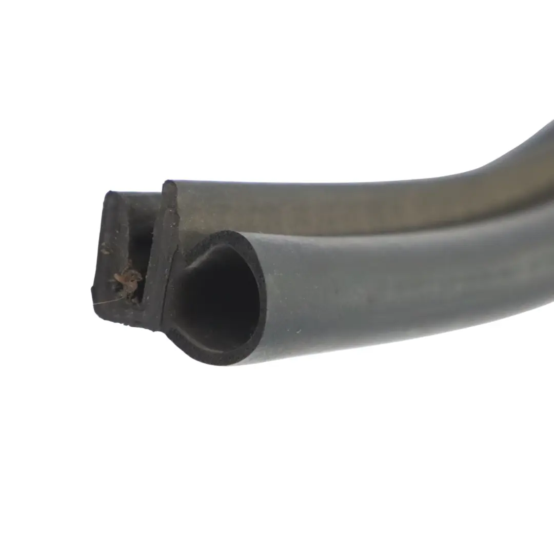 Audi A3 8V joint d'étanchéité en caoutchouc pour cloiso - SKU 8V0823723 - Numéro de pièce 8V0823723