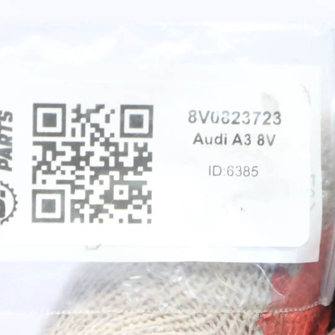 Bajo el capó de goma del mamparo junta de estanqueidad para Audi A3 8V con número de pieza 8V0823723 Audi A3 8V Bajo el capó de goma del mamparo junta de estanqueidad - SKU 8V0823723 - Número de pieza 8V0823723