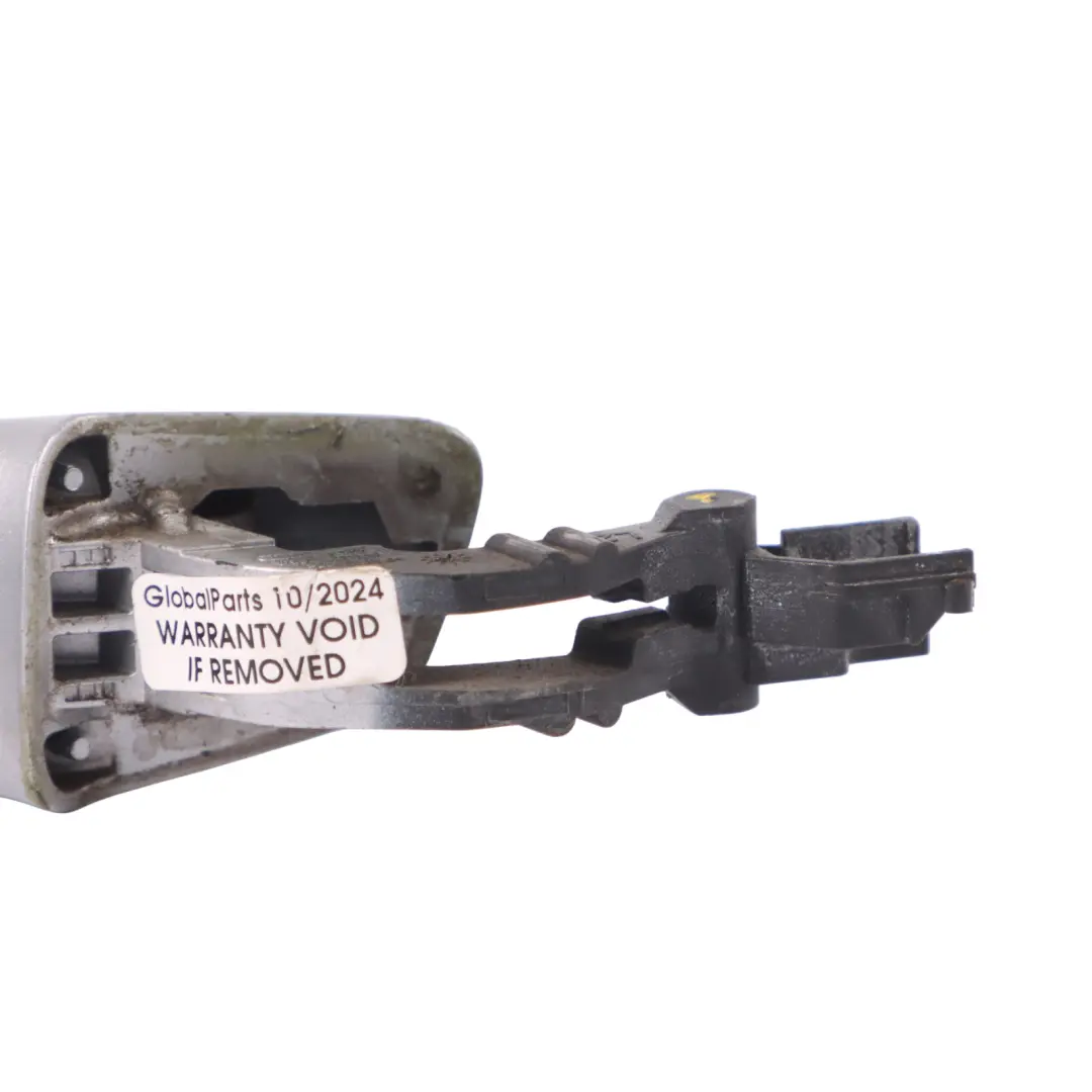 Klamka drzwi zewnętrzna przód tył lewa Foil Silver srebrna Z7G do Audi A3 8V o numerze 8V0837205A Audi A3 8V Klamka drzwi zewnętrzna przód tył lewa Foil Silver srebrna Z7G - SKU 8V0837205A-FSI - Numer Części 8V0837205A