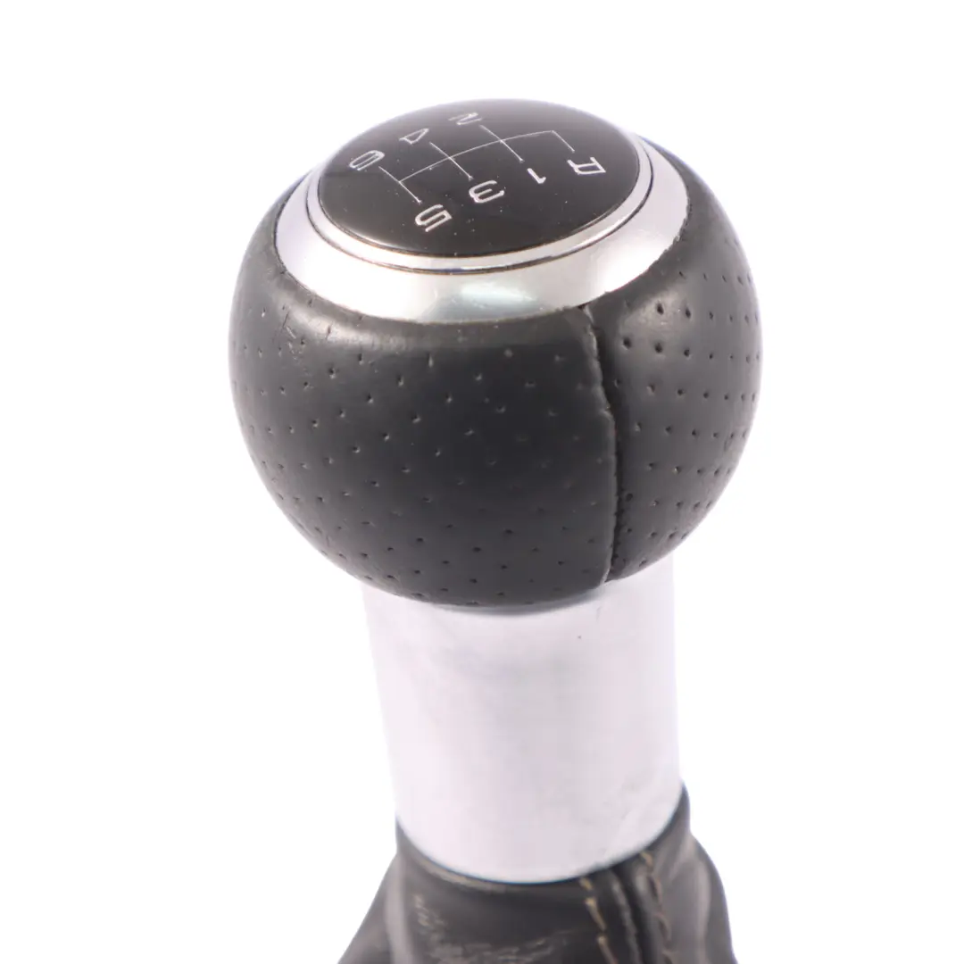 Schalt Knauf Hebel Griff 6-Gang Leder für Audi A3 8V mit Teilenummer 8V0863278E Audi A3 8V Schalt Knauf Hebel Griff 6-Gang Leder - SKU 8V0863278E - Teilenummer 8V0863278E