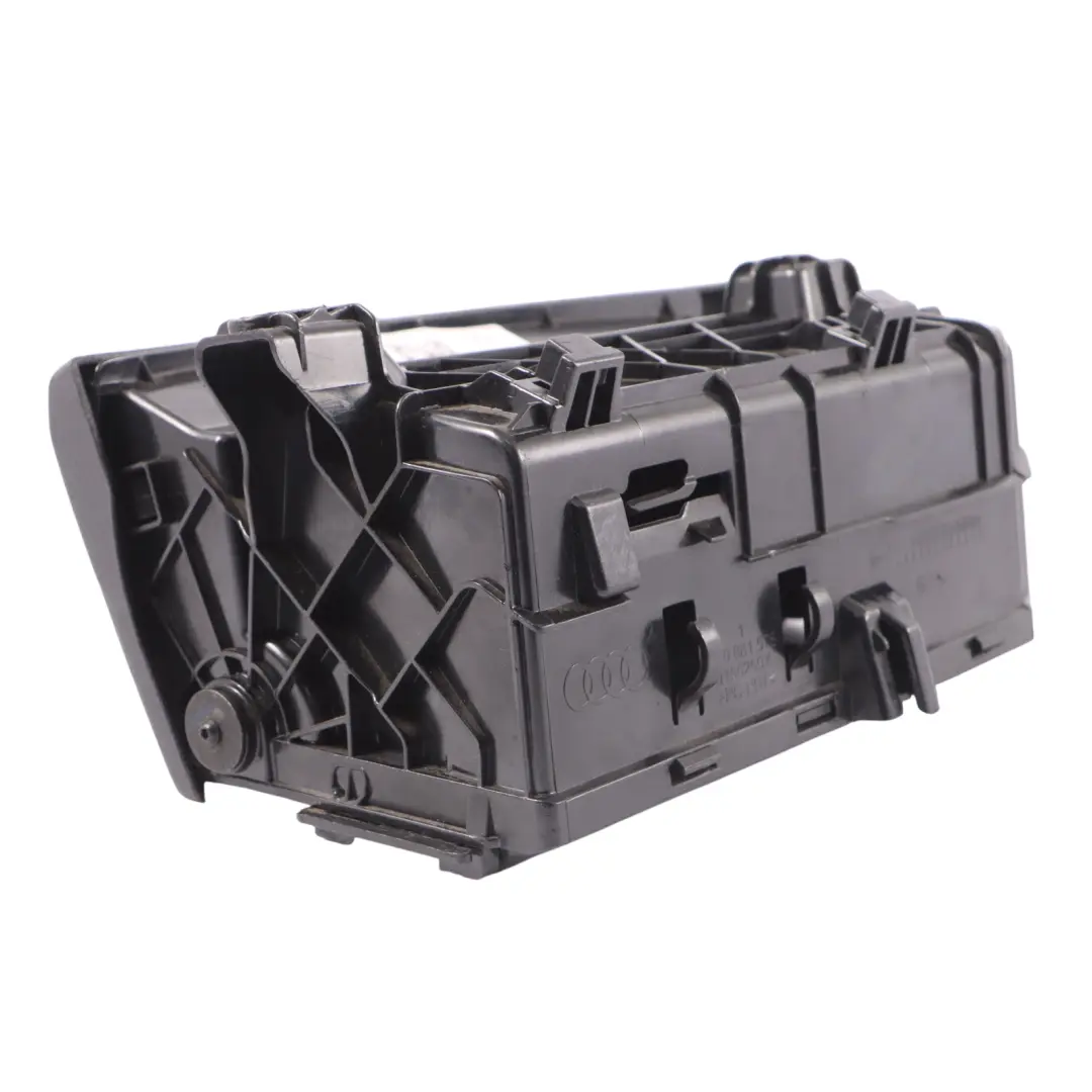 Audi A3 8V Vassoio cassetto portaoggetti destro lato guida - SKU 8V0881578 - Numero di parte 8V0881578