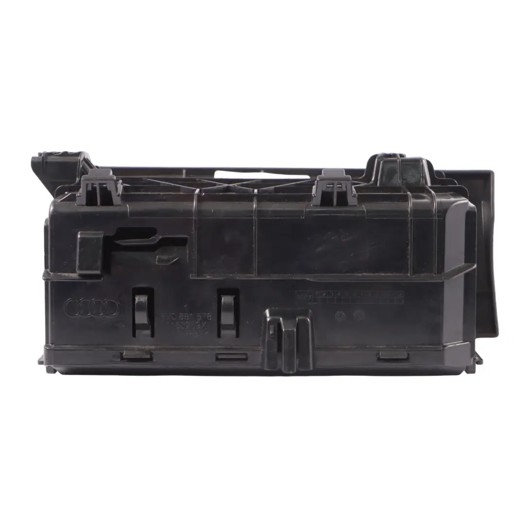 Audi A3 8V Vassoio cassetto portaoggetti destro lato guida - SKU 8V0881578 - Numero di parte 8V0881578